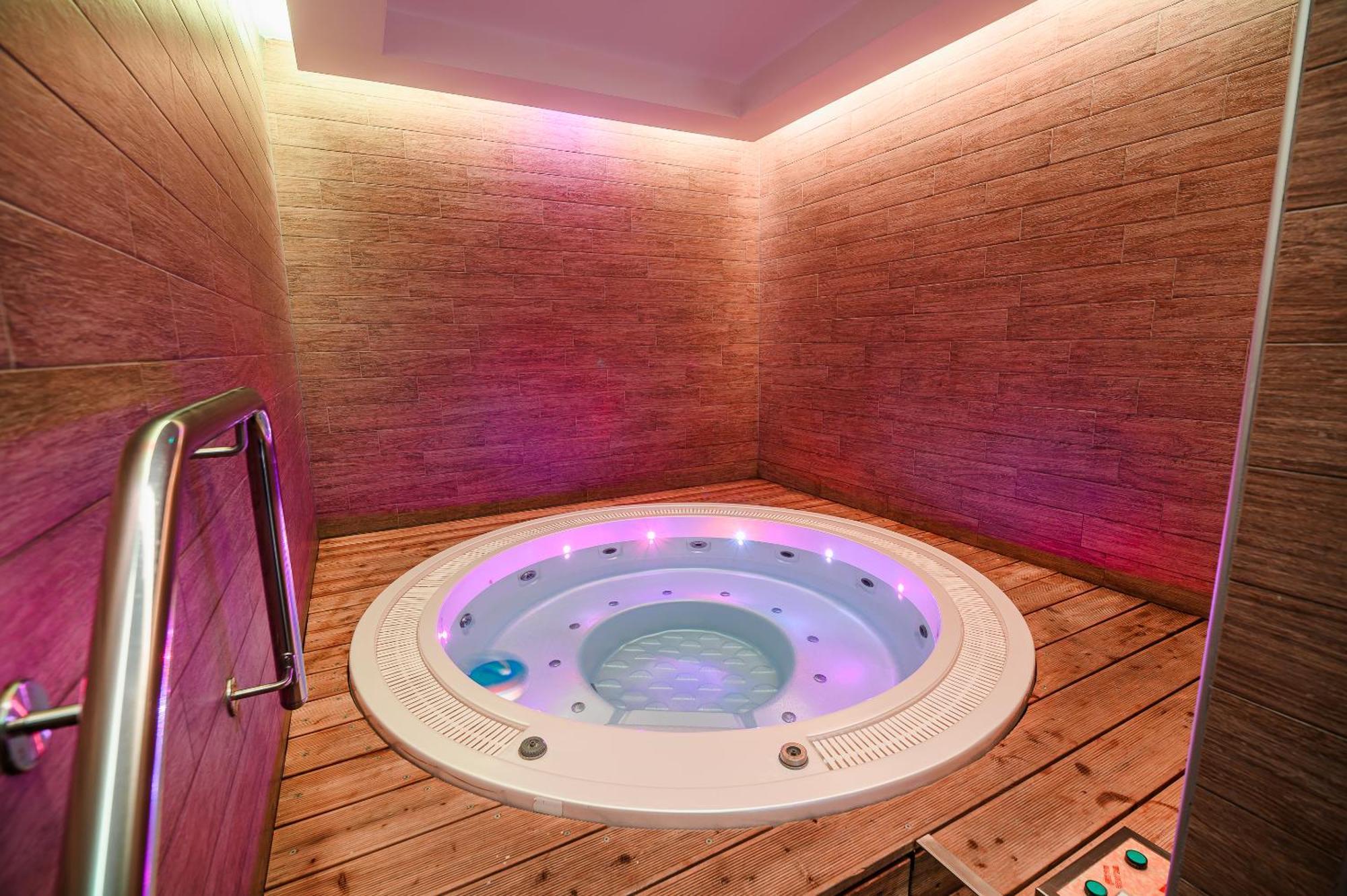 Glamping Maleric With Natural Pool Dragatus Ngoại thất bức ảnh